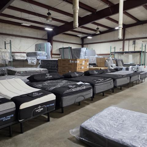 The Clearance Center — BoxDrop Blue Springs